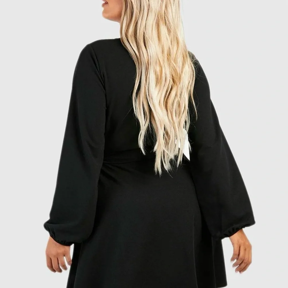 Boohoo Plus Wrap Black Skater Dress - Size 20 - Picture 3 of 8